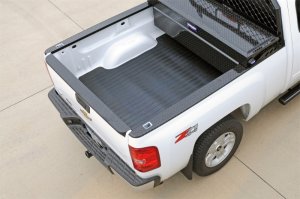 Chevrolet Silverado Truck Bed Mat - Dee Zee - Heavyweight 8Ft Bed (Lined Pattern) - Black - `19-`23
